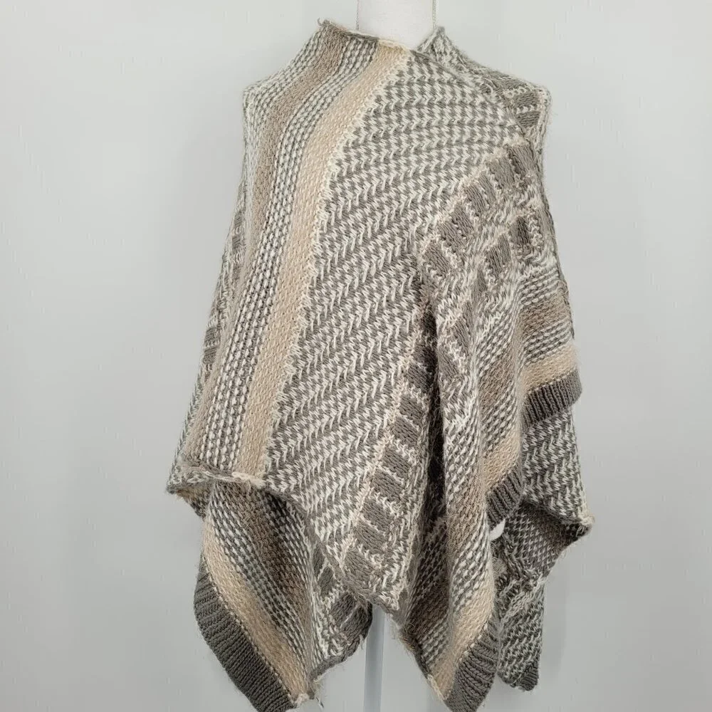 Simply Noelle Cottage Cardi Cardigan Knit Wrap Poncho